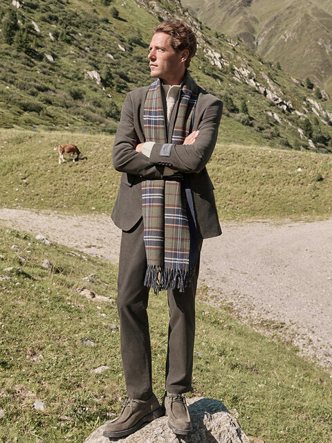 LOOK 3