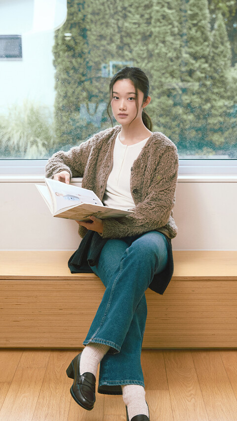 SWEATER & CARDIGAN
