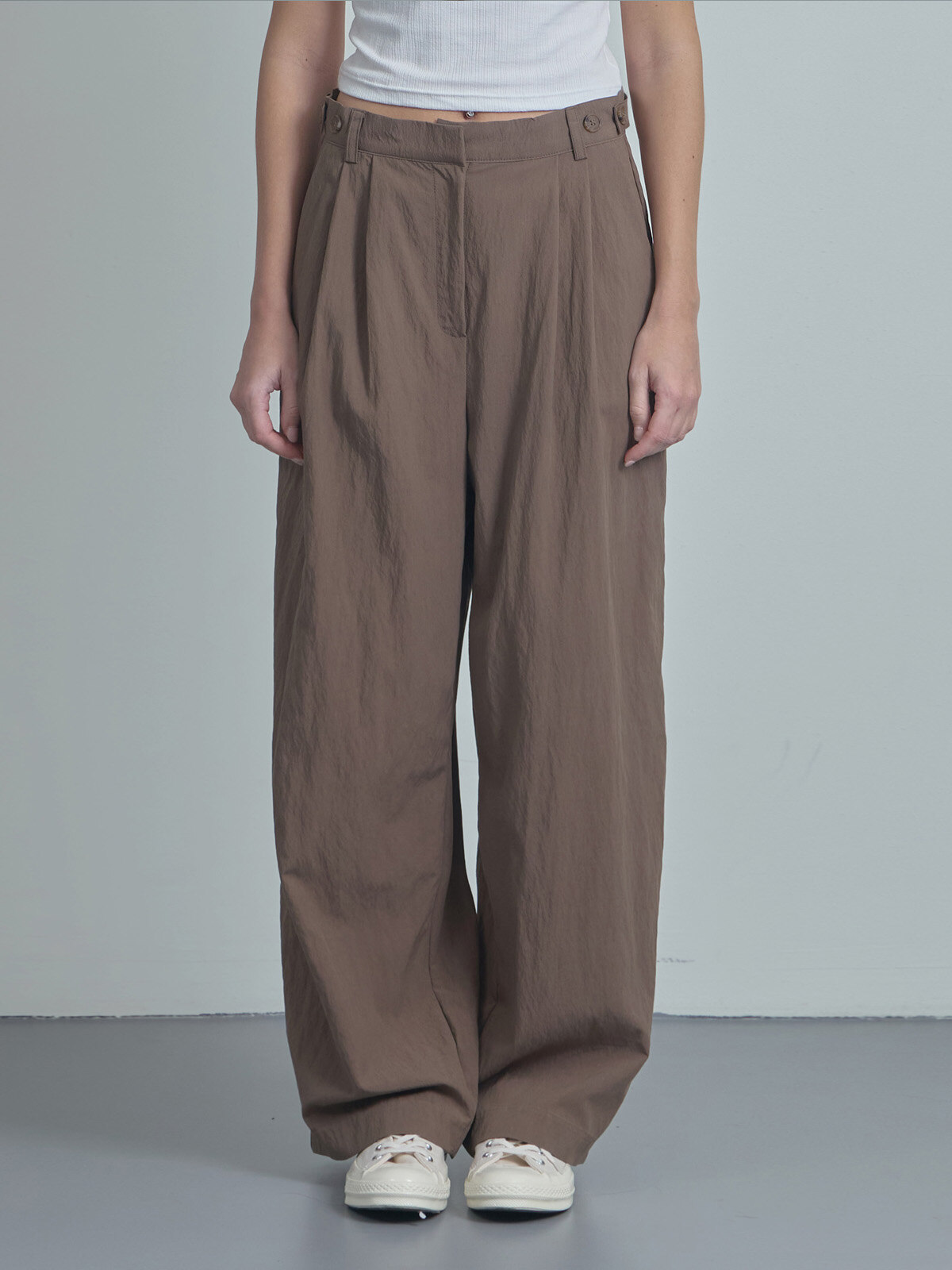 Breeze Two-Tuck Wide Slacks-Brown