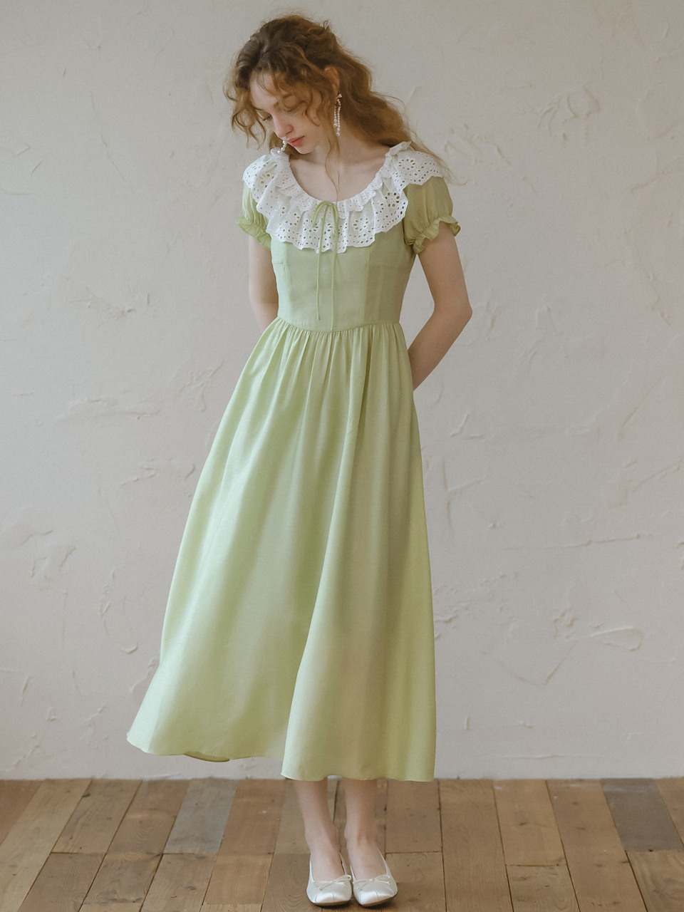 Cest_Greentea double leaf collar dress