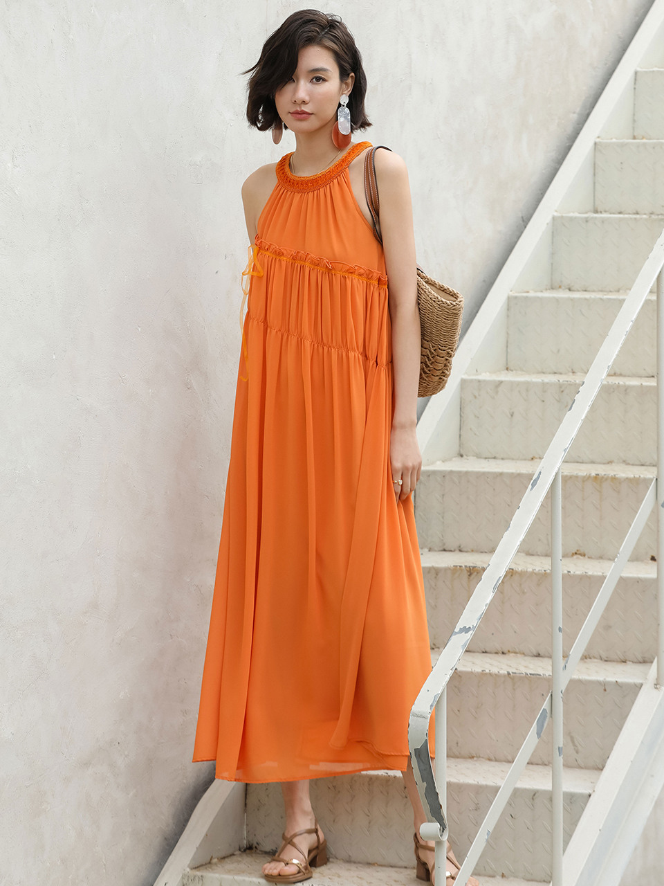 LS_Halterneck orange seaside dress