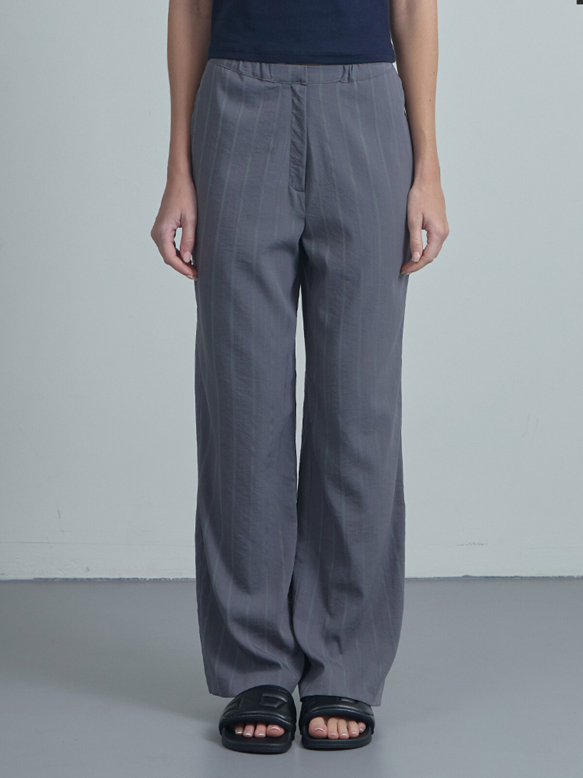 Stripe Straight Slacks - Charcoal