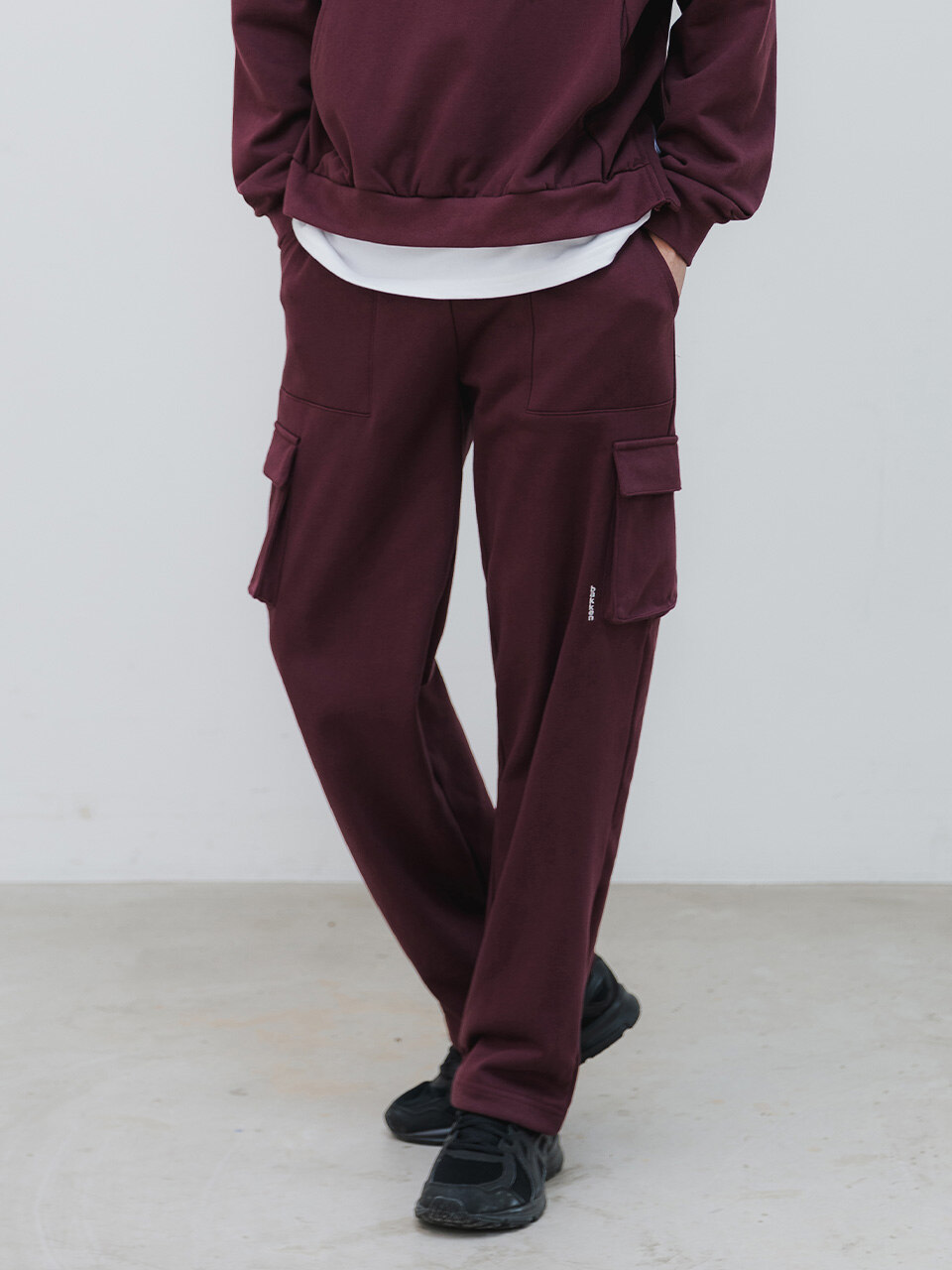 퍼티그 카고 와이드 트레이닝 팬츠 와인 BK8907