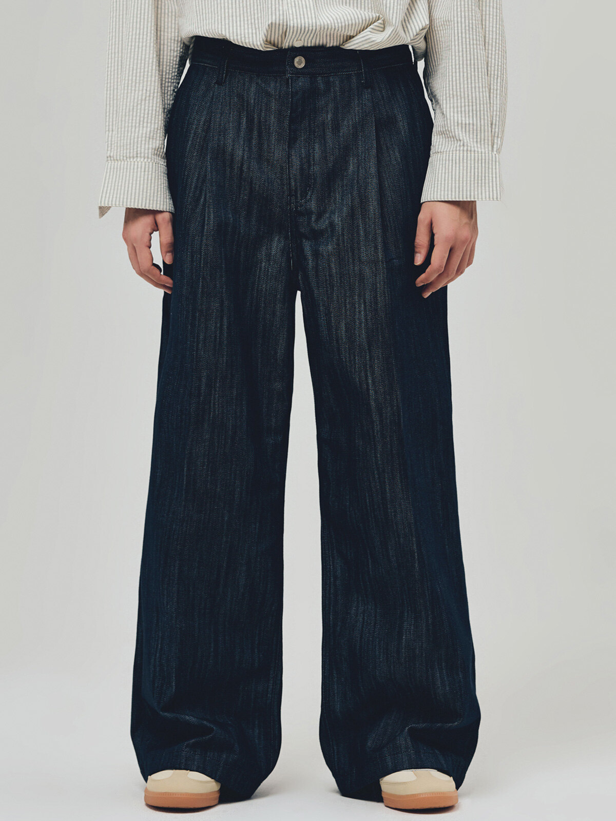 EG8613 디파인드 원턱 와이드데님 논페이드 로우