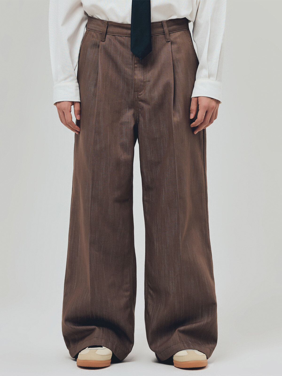 EG8611 디파인드 원턱 와이드데님 논페이드 브라운 