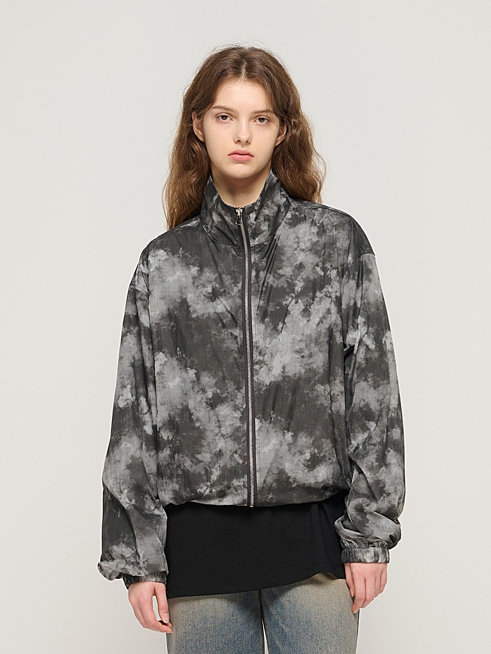 라이트 윈드브레이커 자켓 차콜