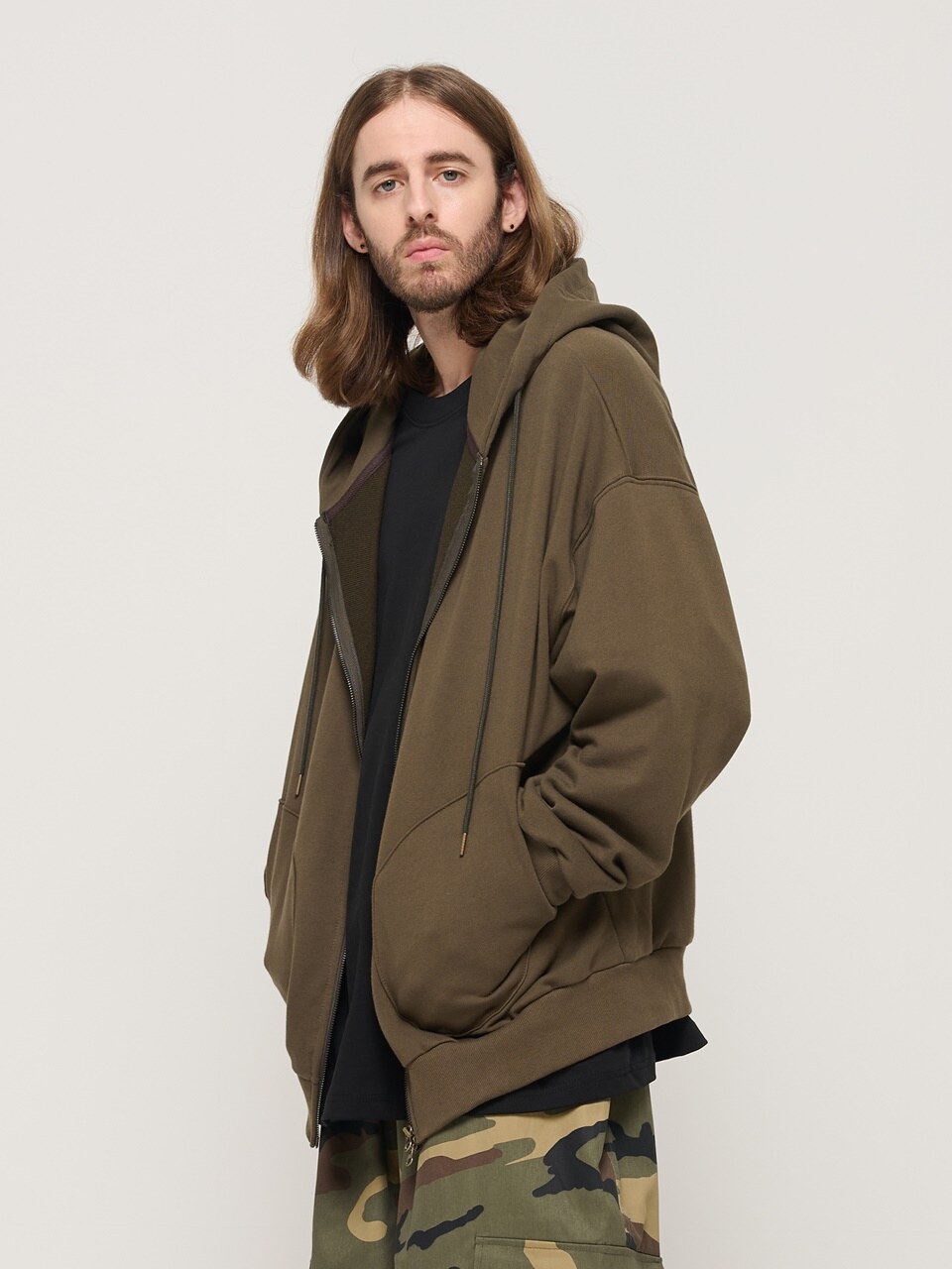 CIRCLE POCKET OVER FIT  HOOD ZIP UP KHAKI