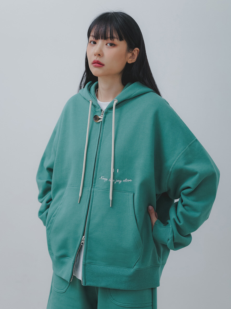 스마일 자수 로고 2WAY 버튼 후드집업 그린 BK7985