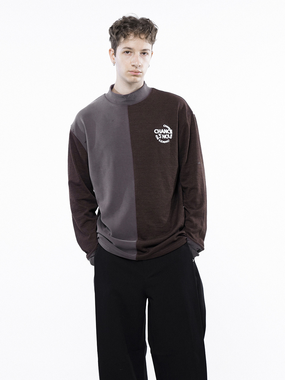 Circle Reverse Slev Hlaf-neck Sweat - Brown /M243MT03BR