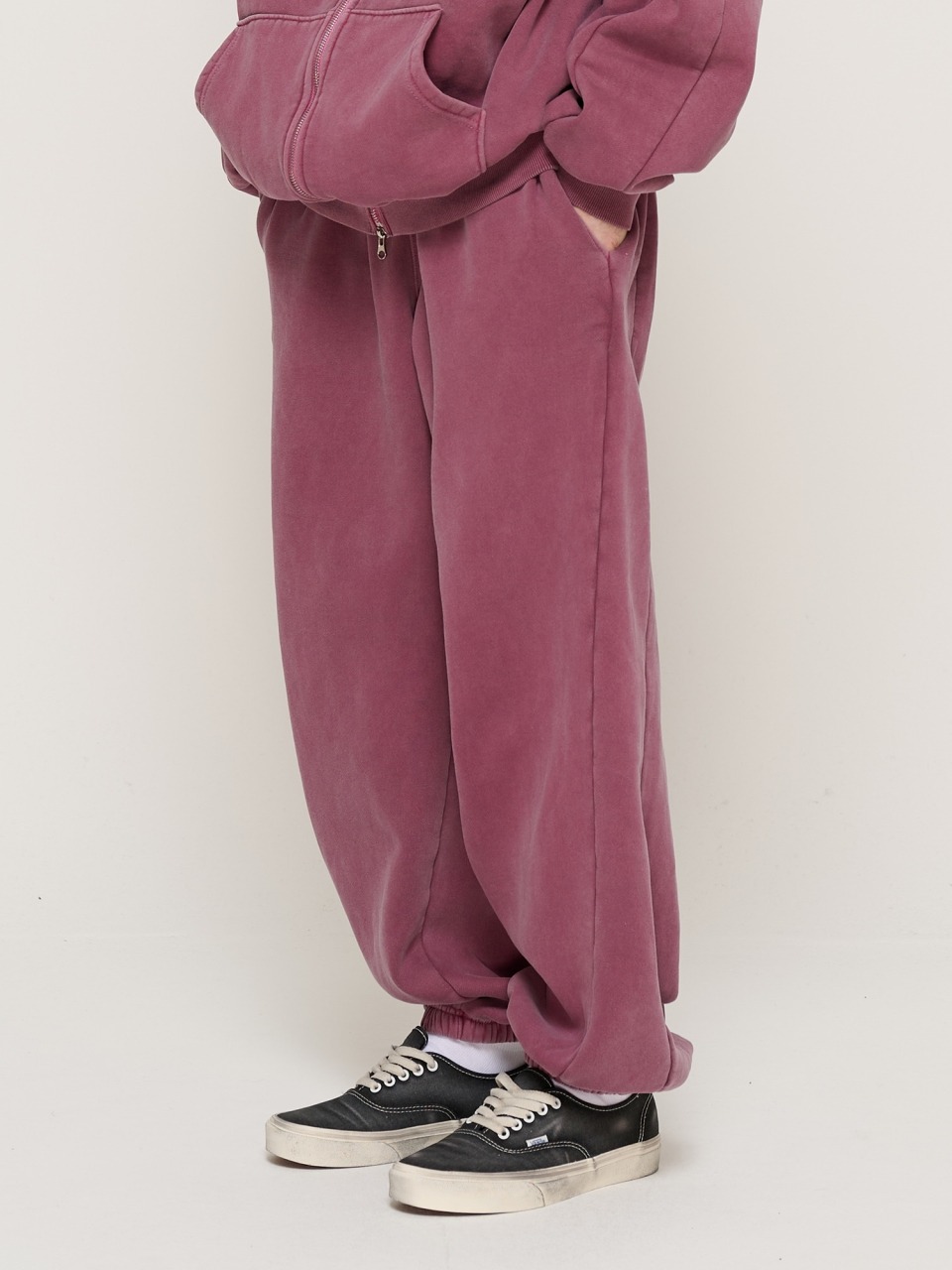 PIGMENT DYING TRAINING JOGGER PANTS BURGUNDY