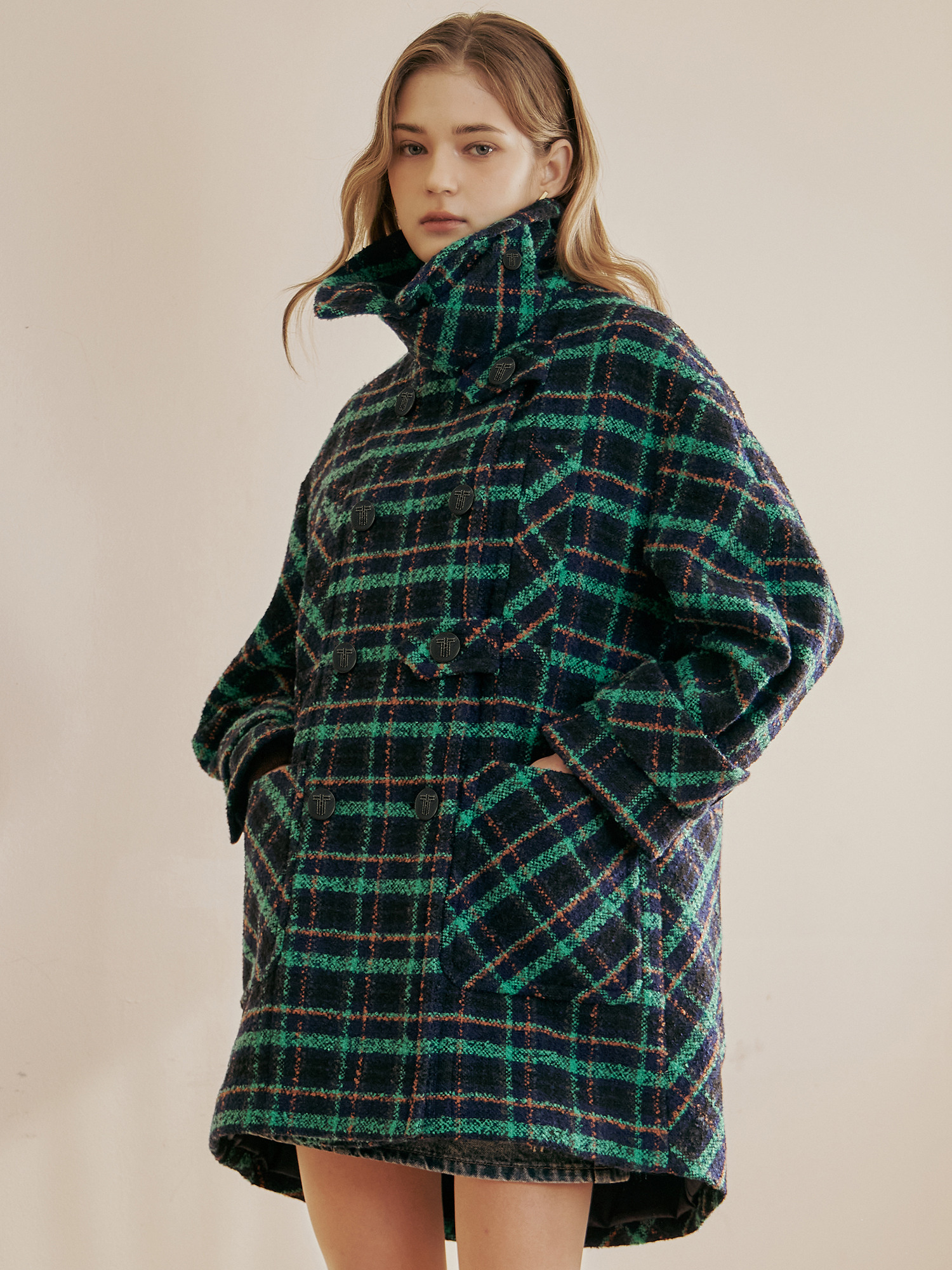 컬러 체크 부클 더블 브레스티드 하프코트