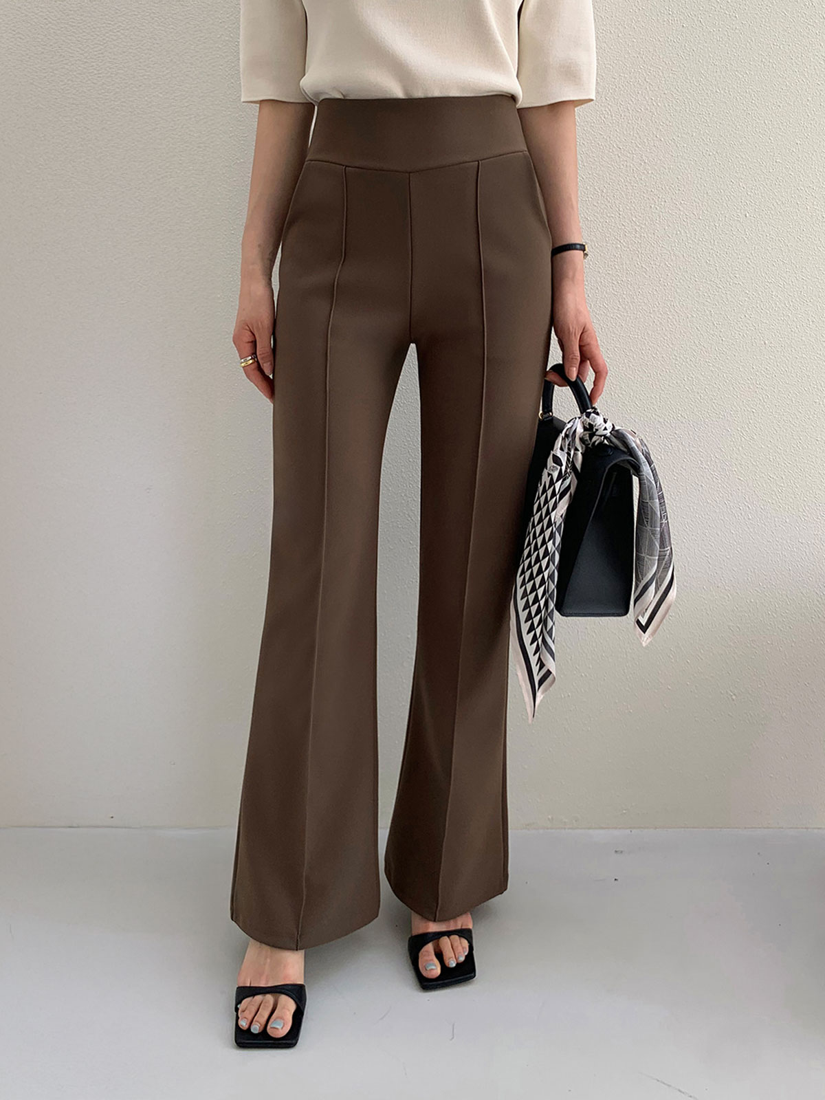 M. 몰드 레직기 부츠컷 슬랙스[팬츠D0217N02]