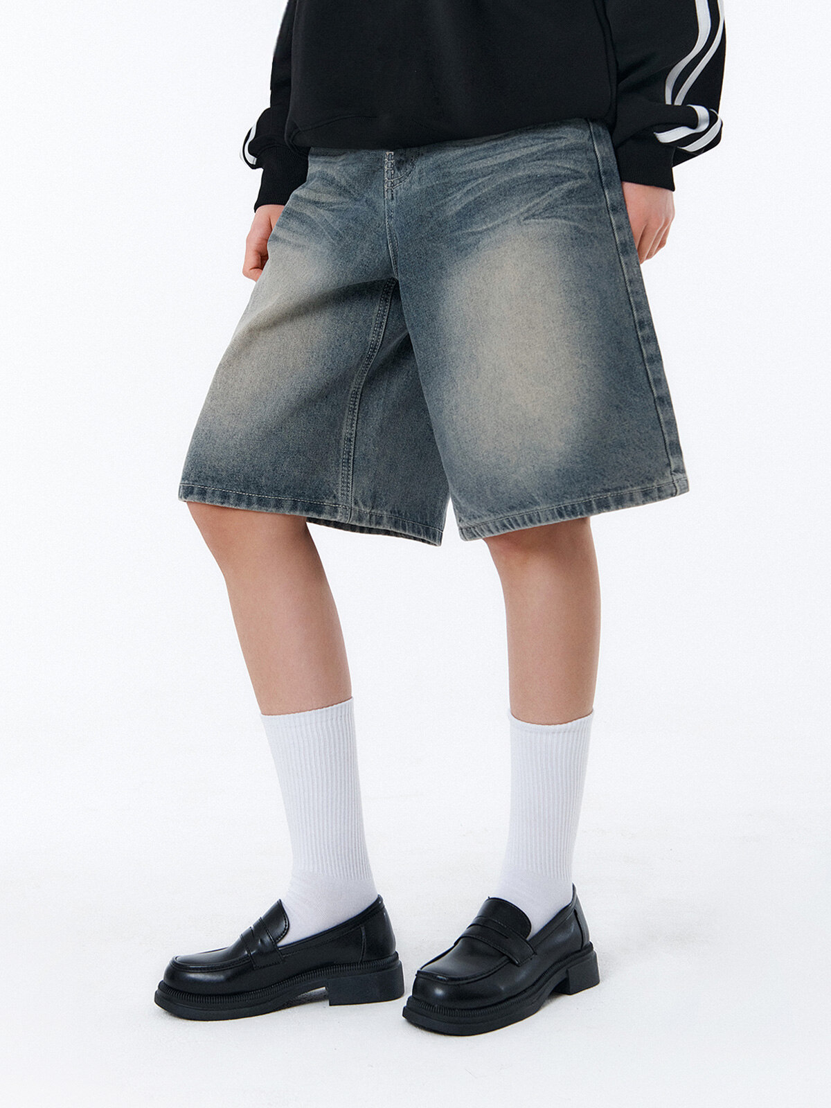 BTB : WAVE WASHING BERMUDA SHORTS BLUE CORE