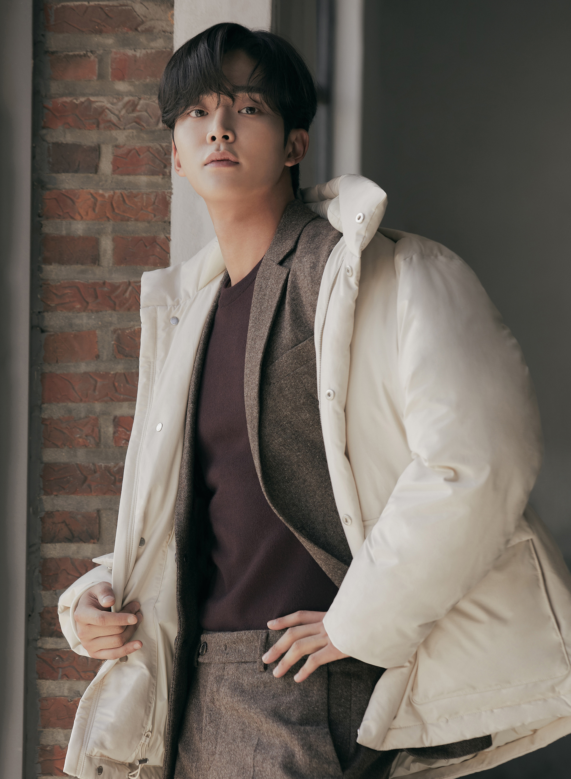 앤드지(AND Z) 하이넥 덕다운 푸퍼_BZC4JP1102 - 사이즈 & 후기 | 무신사