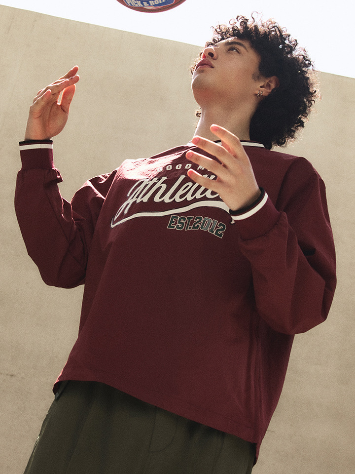 남성) 타슬란 바람막이 맨투맨