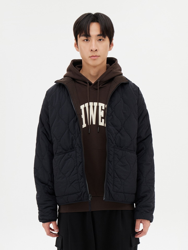 공용) 퀼팅 리버서블 하이넥 점퍼