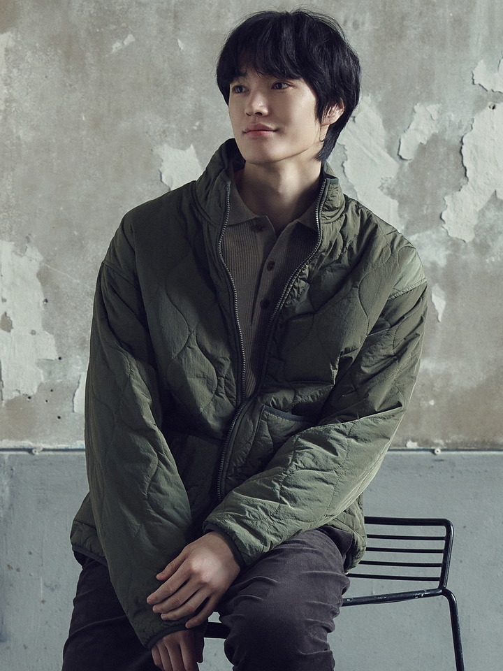 공용) 퀼팅 리버서블 하이넥 점퍼