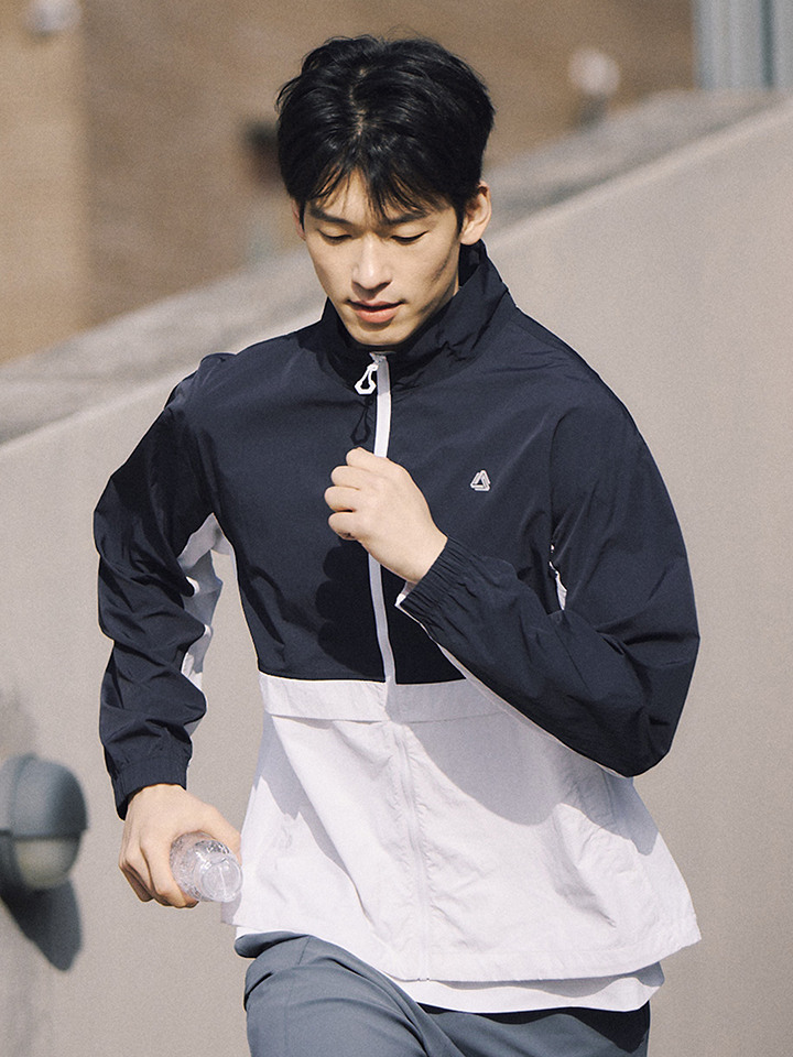 남성) 쿨무브 경량 하이넥 바람막이
