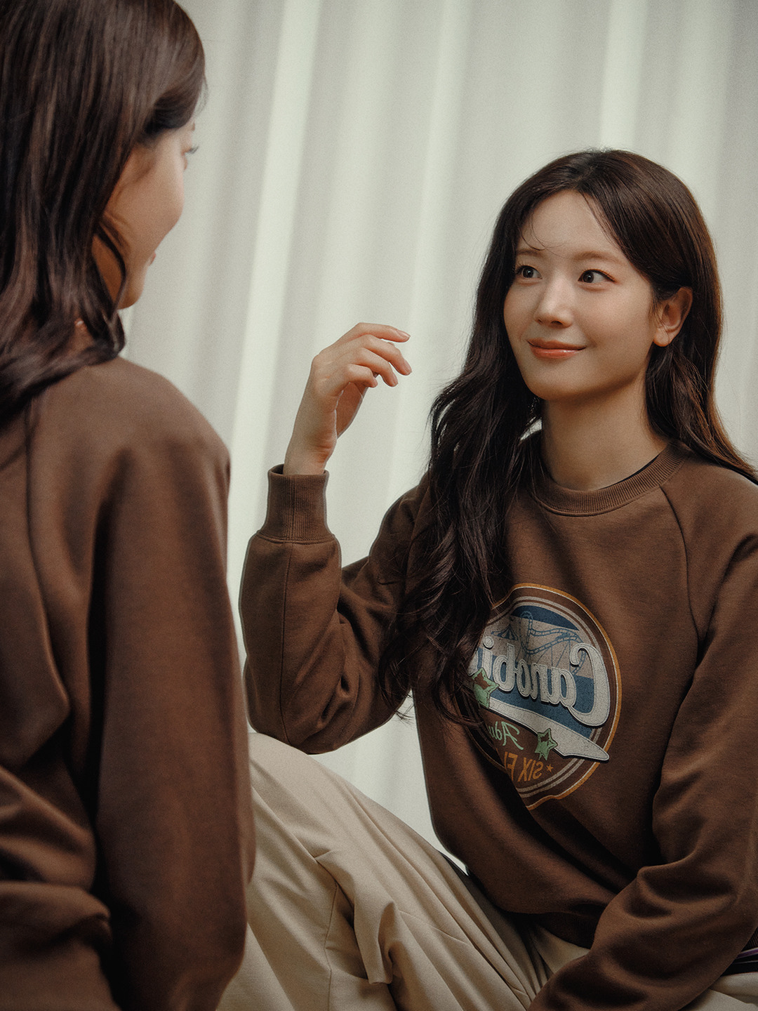 여성) 더블니트 빈티지 그래픽 크롭 맨투맨